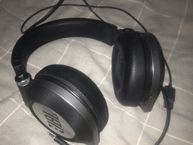 JBL E50BT kuulokkeet, Audio ja musiikkilaitteet, Viihde-elektroniikka, Rauma, Tori.fi JBL E50BT kuulokkeet, Audio ja musiikkilaitteet, Viihde-elektroniikka, Rauma, Tori.fi