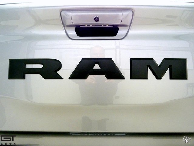Dodge Ram 21