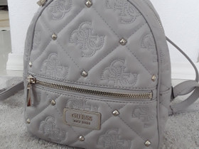 Guess reppu uusi, Laukut ja hatut, Asusteet ja kellot, Hämeenlinna, Tori.fi Guess reppu uusi, Laukut ja hatut, Asusteet ja kellot, Hämeenlinna, Tori.fi
