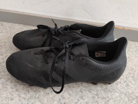 Adidas nappikset, Jalkapallo, Urheilu ja ulkoilu, Lappeenranta, Tori.fi Adidas nappikset, Jalkapallo, Urheilu ja ulkoilu, Lappeenranta, Tori.fi