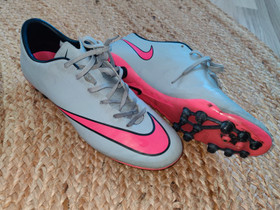 Nike Mercurial AG nappikset 42.5, Jalkapallo, Urheilu ja ulkoilu, Pori, Tori.fi Nike Mercurial AG nappikset 42.5, Jalkapallo, Urheilu ja ulkoilu, Pori, Tori.fi