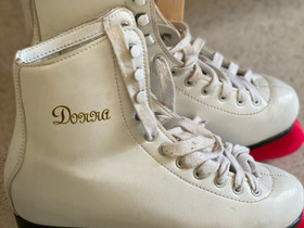 Ice skating shoes, Jääkiekko ja luistelu, Urheilu ja ulkoilu, Rovaniemi, Tori.fi Ice skating shoes, Jääkiekko ja luistelu, Urheilu ja ulkoilu, Rovaniemi, Tori.fi