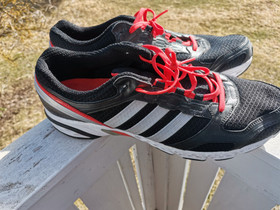 Adidas run strong lenkkari, Juoksu ja lenkkeily, Urheilu ja ulkoilu, Lapua, Tori.fi Adidas run strong lenkkari, Juoksu ja lenkkeily, Urheilu ja ulkoilu, Lapua, Tori.fi