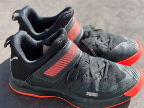 Puma x Oxdog sisäpelikengät 36, Pallopelit, Urheilu ja ulkoilu, Seinäjoki, Tori.fi Puma x Oxdog sisäpelikengät 36, Pallopelit, Urheilu ja ulkoilu, Seinäjoki, Tori.fi