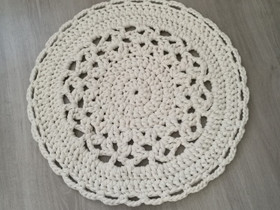 60 cm luonnonvalkoinen virkattu matto, Matot ja tekstiilit, Sisustus ja huonekalut, Riihimäki, Tori.fi 60 cm luonnonvalkoinen virkattu matto, Matot ja tekstiilit, Sisustus ja huonekalut, Riihimäki, Tori.fi