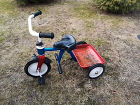 Kolmipyörä, Lasten pyörät, Polkupyörät ja pyöräily, Kokkola, Tori.fi Kolmipyörä, Lasten pyörät, Polkupyörät ja pyöräily, Kokkola, Tori.fi