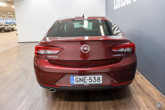 Opel INSIGNIA 6