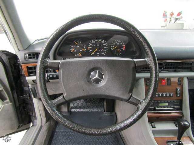 Mercedes-Benz 500 17