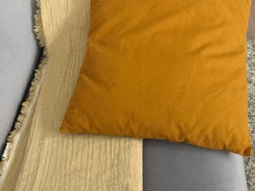 Luhta viltti ja koristetyynyn päällinen, Matot ja tekstiilit, Sisustus ja huonekalut, Hämeenlinna, Tori.fi Luhta viltti ja koristetyynyn päällinen, Matot ja tekstiilit, Sisustus ja huonekalut, Hämeenlinna, Tori.fi