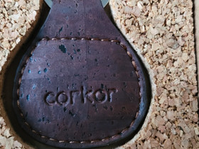 Korkista käsin tehty avaimenperä UUSI VEGAN, Kellot ja korut, Asusteet ja kellot, Hämeenlinna, Tori.fi Korkista käsin tehty avaimenperä UUSI VEGAN, Kellot ja korut, Asusteet ja kellot, Hämeenlinna, Tori.fi