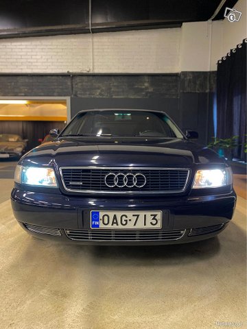 Audi A8 6