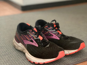 Brooks adrenalinen lenkkarit 38,5, Juoksu ja lenkkeily, Urheilu ja ulkoilu, Rovaniemi, Tori.fi Brooks adrenalinen lenkkarit 38,5, Juoksu ja lenkkeily, Urheilu ja ulkoilu, Rovaniemi, Tori.fi