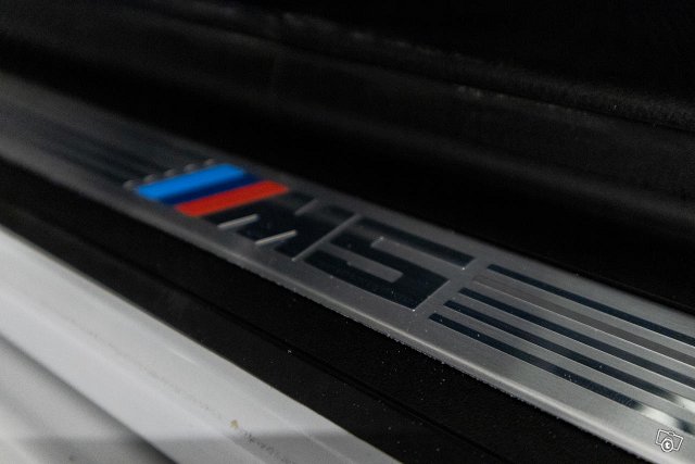 BMW M5 20