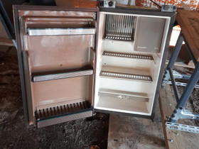 Asuntovaunun jääkaappi, Matkailuautojen tarvikkeet, Matkailuautojen tarvikkeet, Hausjärvi, Tori.fi Asuntovaunun jääkaappi, Matkailuautojen tarvikkeet, Matkailuautojen tarvikkeet, Hausjärvi, Tori.fi