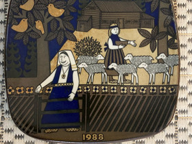 Kalevala vuosilautanen, Antiikki ja taide, Sisustus ja huonekalut, Rovaniemi, Tori.fi Kalevala vuosilautanen, Antiikki ja taide, Sisustus ja huonekalut, Rovaniemi, Tori.fi