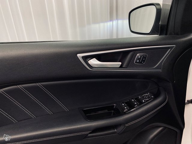Ford Edge 12