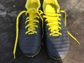 Nike Jalkapallo kengät., Jalkapallo, Urheilu ja ulkoilu, Riihimäki, Tori.fi Nike Jalkapallo kengät., Jalkapallo, Urheilu ja ulkoilu, Riihimäki, Tori.fi