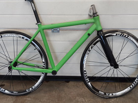 Junior maantiepyörä 26" kiekoilla, runkosetti, Kilpapyörät, Polkupyörät ja pyöräily, Seinäjoki, Tori.fi Junior maantiepyörä 26" kiekoilla, runkosetti, Kilpapyörät, Polkupyörät ja pyöräily, Seinäjoki, Tori.fi