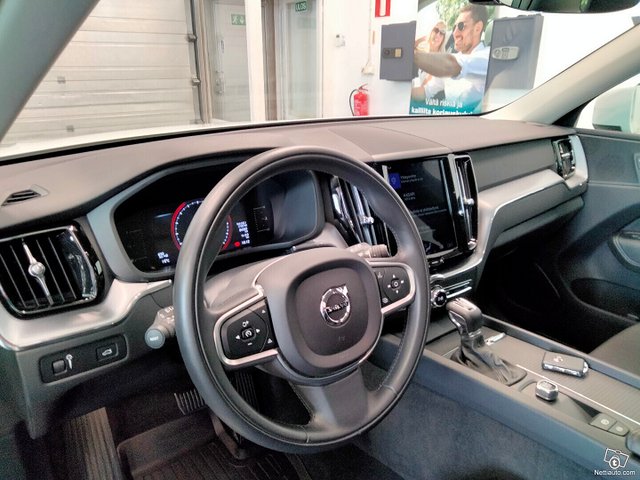 Volvo XC60 8