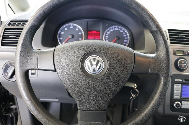 Volkswagen TOURAN 11