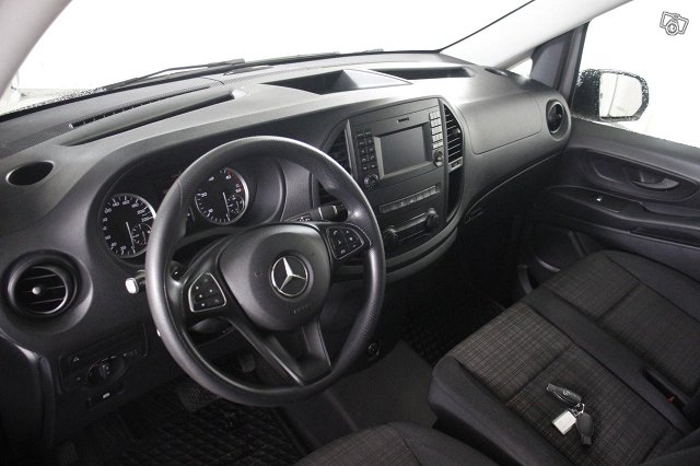 Mercedes-Benz VITO 4