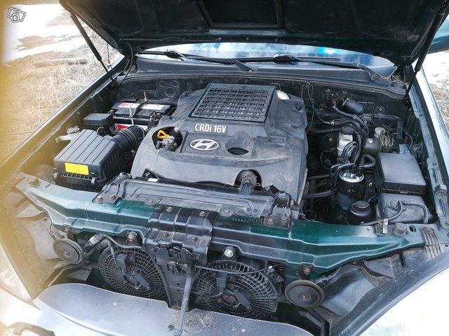 Hyundai Terracan 8
