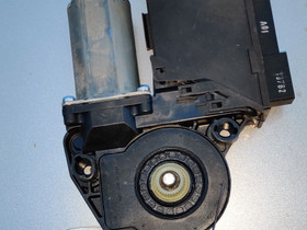 Audi A4 (B7) vas.etu lasinnostinmoottori, Autovaraosat, Auton varaosat ja tarvikkeet, Seinäjoki, Tori.fi Audi A4 (B7) vas.etu lasinnostinmoottori, Autovaraosat, Auton varaosat ja tarvikkeet, Seinäjoki, Tori.fi
