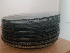 Iittala Kastehelmi lautaset, Ruokailuastiat ja aterimet, Keittiötarvikkeet ja astiat, Vaasa, Tori.fi Iittala Kastehelmi lautaset, Ruokailuastiat ja aterimet, Keittiötarvikkeet ja astiat, Vaasa, Tori.fi