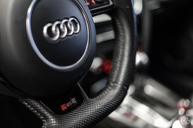 Audi RS4 20