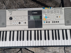 Yamaha -kosketinsoitin, Pianot, urut ja koskettimet, Musiikki ja soittimet, Tervola, Tori.fi Yamaha -kosketinsoitin, Pianot, urut ja koskettimet, Musiikki ja soittimet, Tervola, Tori.fi
