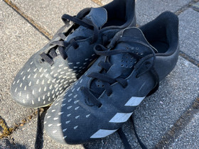 Adidas Predator -nappulakengät, koko 32, Jalkapallo, Urheilu ja ulkoilu, Kajaani, Tori.fi Adidas Predator -nappulakengät, koko 32, Jalkapallo, Urheilu ja ulkoilu, Kajaani, Tori.fi
