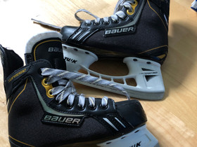 Bauer one.5 supreme koko 33.5, Jääkiekko ja luistelu, Urheilu ja ulkoilu, Lahti, Tori.fi Bauer one.5 supreme koko 33.5, Jääkiekko ja luistelu, Urheilu ja ulkoilu, Lahti, Tori.fi
