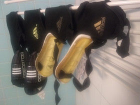 Säärisuojat (Adidas), Jalkapallo, Urheilu ja ulkoilu, Joensuu, Tori.fi Säärisuojat (Adidas), Jalkapallo, Urheilu ja ulkoilu, Joensuu, Tori.fi