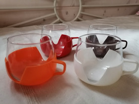 4 lasia irrotettavilla muovipidikkeilä, Kahvikupit, mukit ja lasit, Keittiötarvikkeet ja astiat, Riihimäki, Tori.fi