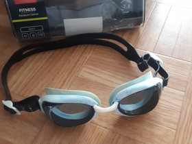 Speedo uimalasit vahvuuksilla, Uinti ja sukellus, Urheilu ja ulkoilu, Kajaani, Tori.fi Speedo uimalasit vahvuuksilla, Uinti ja sukellus, Urheilu ja ulkoilu, Kajaani, Tori.fi