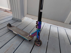 Custom temppupotkulauta/scootti, Rullaluistelu ja skeittaus, Urheilu ja ulkoilu, Mäntyharju, Tori.fi Custom temppupotkulauta/scootti, Rullaluistelu ja skeittaus, Urheilu ja ulkoilu, Mäntyharju, Tori.fi