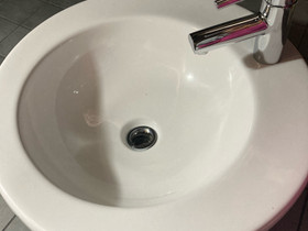 Pesuallas ja hana, Kylpyhuoneet, WC:t ja saunat, Rakennustarvikkeet ja työkalut, Mustasaari, Tori.fi Pesuallas ja hana, Kylpyhuoneet, WC:t ja saunat, Rakennustarvikkeet ja työkalut, Mustasaari, Tori.fi