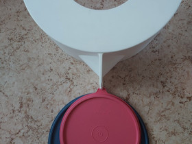 Tupperware kansiteline, Säilytysastiat ja rasiat, Keittiötarvikkeet ja astiat, Pori, Tori.fi Tupperware kansiteline, Säilytysastiat ja rasiat, Keittiötarvikkeet ja astiat, Pori, Tori.fi