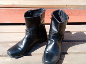 Bootsit koko 41, Ajoasut, kengät ja kypärät, Mototarvikkeet ja varaosat, Pieksämäki, Tori.fi Bootsit koko 41, Ajoasut, kengät ja kypärät, Mototarvikkeet ja varaosat, Pieksämäki, Tori.fi
