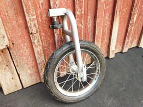Kolmaspyörä, Pyörätarvikkeet ja kypärät, Polkupyörät ja pyöräily, Kotka, Tori.fi Kolmaspyörä, Pyörätarvikkeet ja kypärät, Polkupyörät ja pyöräily, Kotka, Tori.fi