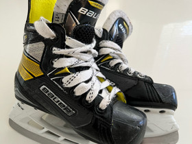 Bauer Supreme 3s y11D, Jääkiekko ja luistelu, Urheilu ja ulkoilu, Heinola, Tori.fi Bauer Supreme 3s y11D, Jääkiekko ja luistelu, Urheilu ja ulkoilu, Heinola, Tori.fi