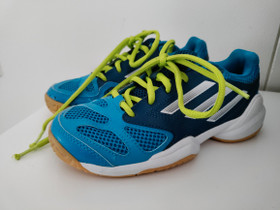 Adidas sisäpelikengät 32, Pallopelit, Urheilu ja ulkoilu, Rovaniemi, Tori.fi Adidas sisäpelikengät 32, Pallopelit, Urheilu ja ulkoilu, Rovaniemi, Tori.fi