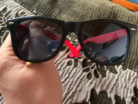 Rayban aurinkolasit, Muut asusteet, Asusteet ja kellot, Iitti, Tori.fi Rayban aurinkolasit, Muut asusteet, Asusteet ja kellot, Iitti, Tori.fi