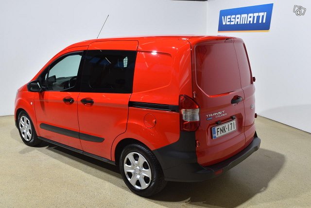 Ford TRANSIT COURIER 3