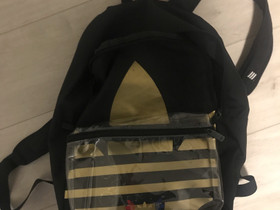 Adidas reppu, Laukut ja hatut, Asusteet ja kellot, Lahti, Tori.fi Adidas reppu, Laukut ja hatut, Asusteet ja kellot, Lahti, Tori.fi