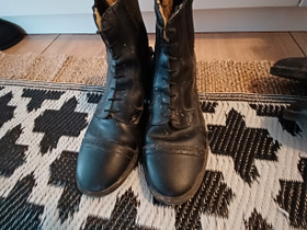 Hirvee ratsastuskengät 35, Satulat ja varusteet, Hevoset ja hevosurheilu, Tampere, Tori.fi Hirvee ratsastuskengät 35, Satulat ja varusteet, Hevoset ja hevosurheilu, Tampere, Tori.fi