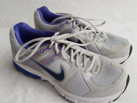 Nike lenkkarit, Juoksu ja lenkkeily, Urheilu ja ulkoilu, Tampere, Tori.fi Nike lenkkarit, Juoksu ja lenkkeily, Urheilu ja ulkoilu, Tampere, Tori.fi