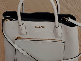 Calvin Klein-laukku, Laukut ja hatut, Asusteet ja kellot, Janakkala, Tori.fi Calvin Klein-laukku, Laukut ja hatut, Asusteet ja kellot, Janakkala, Tori.fi