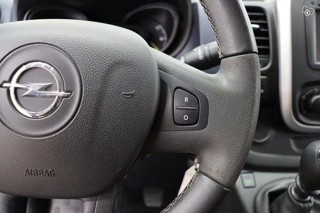 Opel Vivaro 18