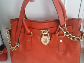 Michael Kors laukku, oranssinruskea, Laukut ja hatut, Asusteet ja kellot, Kauhava, Tori.fi Michael Kors laukku, oranssinruskea, Laukut ja hatut, Asusteet ja kellot, Kauhava, Tori.fi